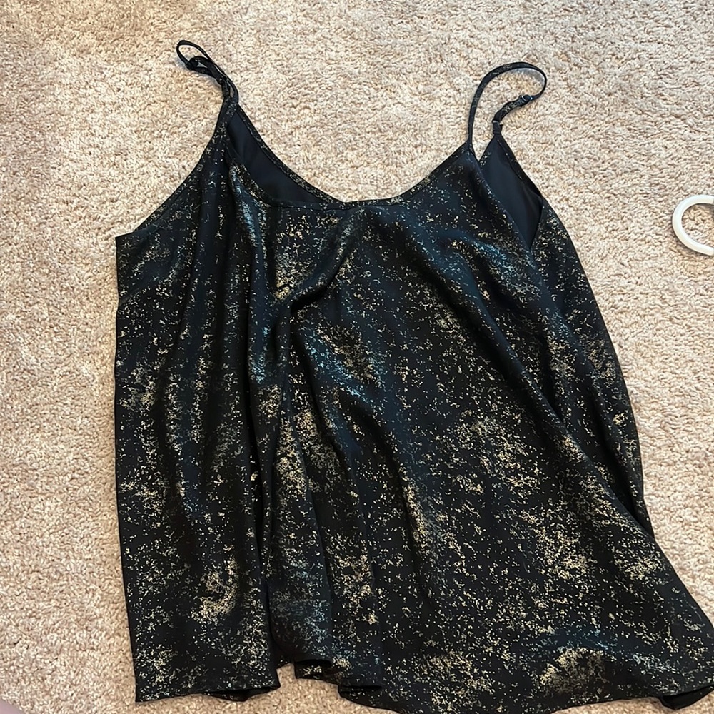 Black and gold flowy tank